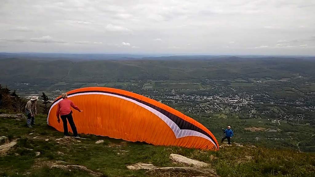 Paragliding