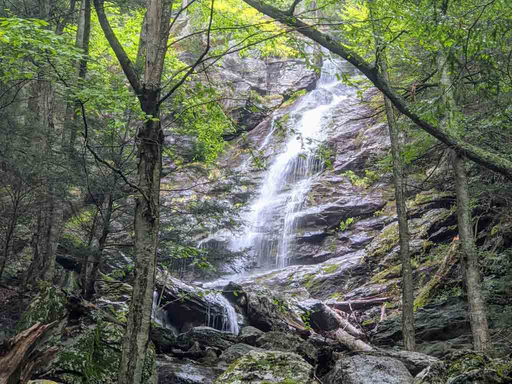 Massachusetts Waterfalls: Explore Top 10 Best Waterfalls ...