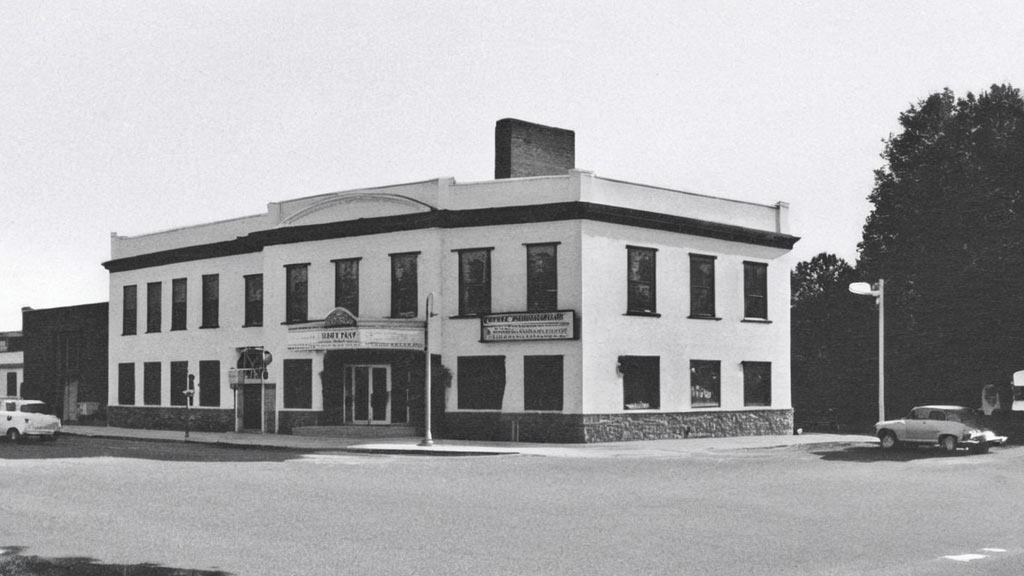 The Chelmsford Center for the Arts  