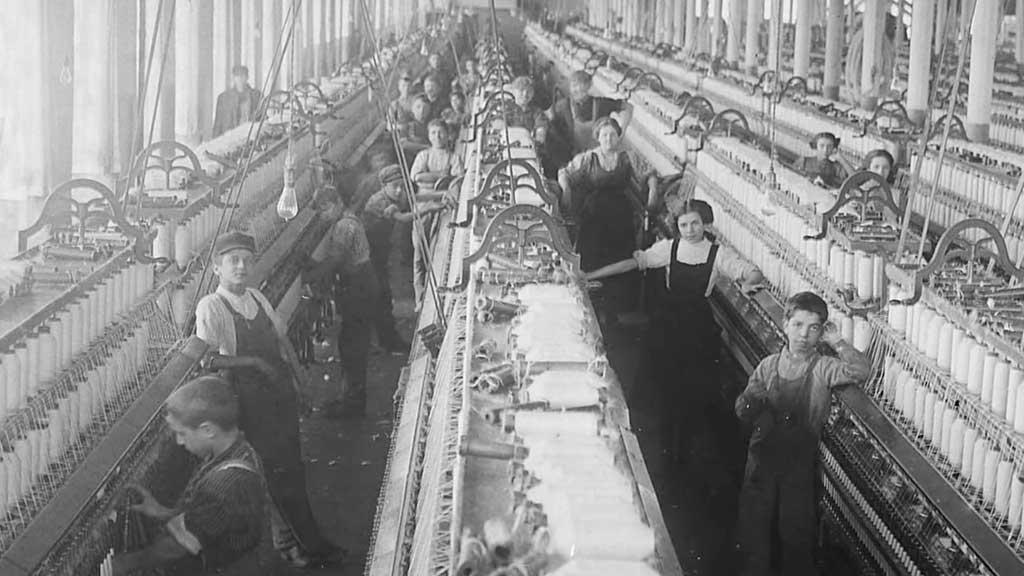 The Rise of Manufacturing and Industry (1800s-Early 1900s)