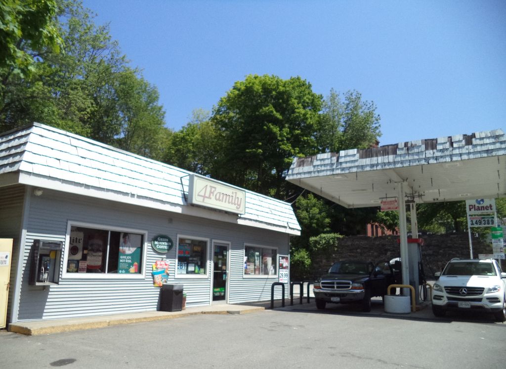 4-Family-Gas-Station-1