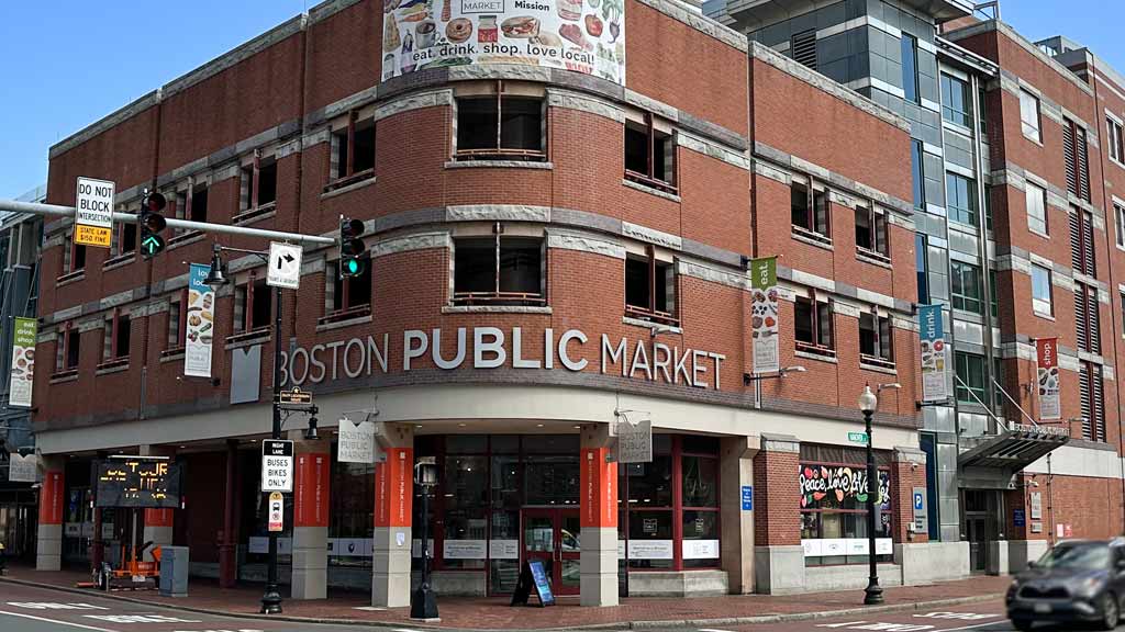 Boston Public Market: Locally Sourced and Organic