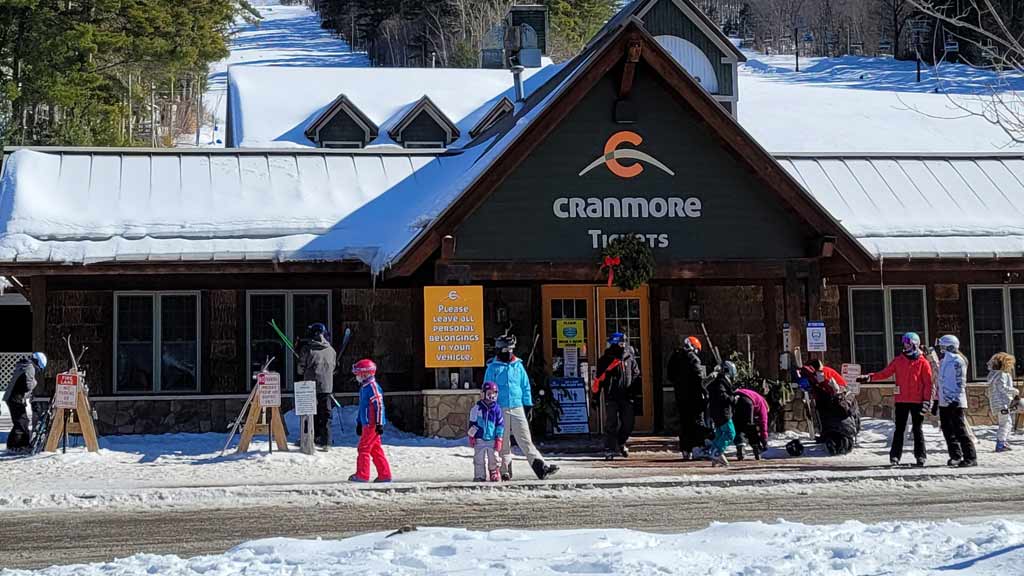 Cranmore Mountain Snow Tubing: Tickets, Price, Tubing Hours ...