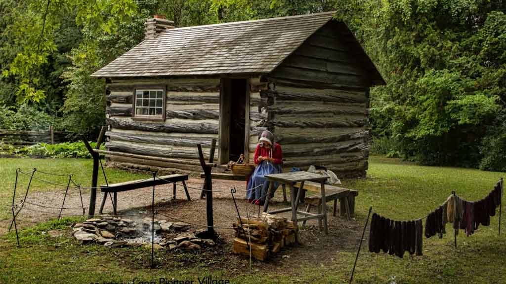 Historic Log Cabin, Pioneer Valley