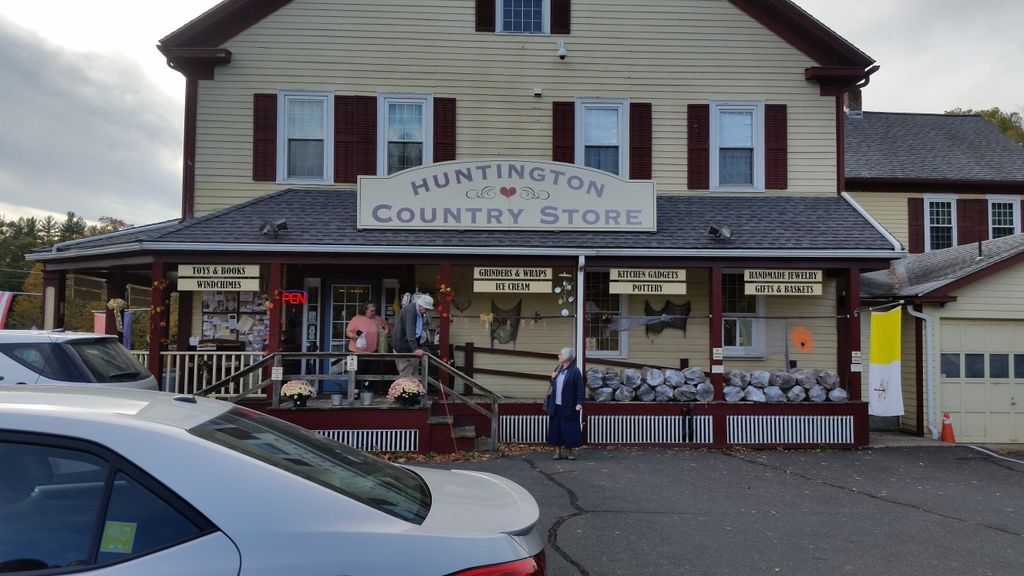 Huntington-Country-Store-LLC