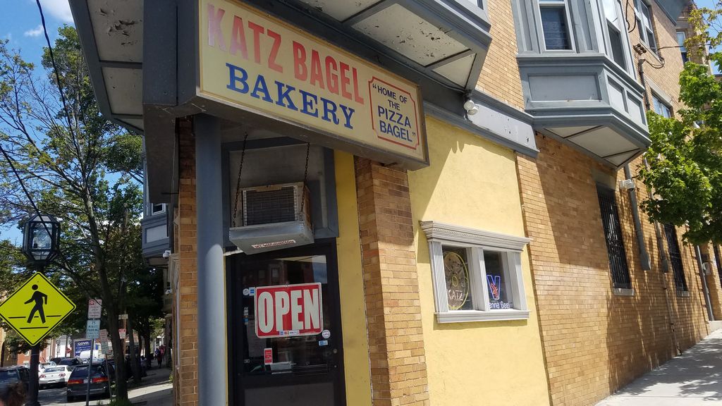 Katz-Bagel-Bakery