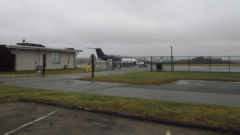 Lawrence Municipal Airport (LWM)
