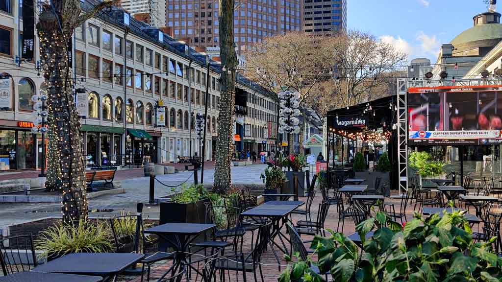  Quincy Market: A Taste of History