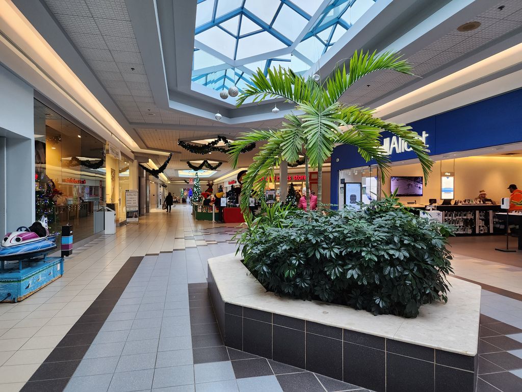 The-Hub-Shopping-Centre-Truro-Mall-1