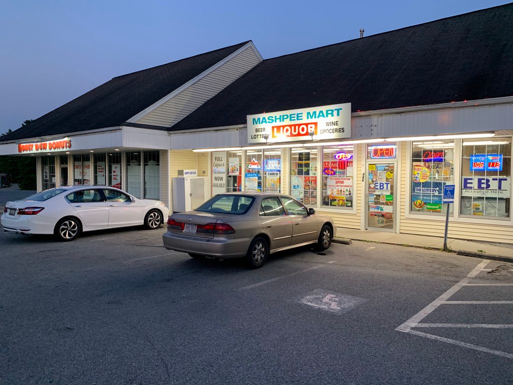 Mashpee-Mart-Liquor-Beer-Wine-Groceries