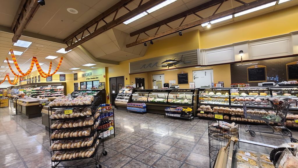 Trucchis-Supermarkets-Middleboro-1