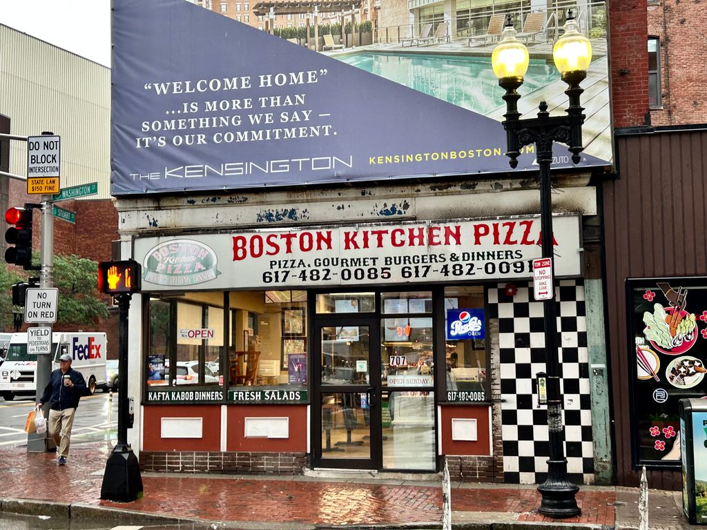 Boston-Kitchen-Pizza-2