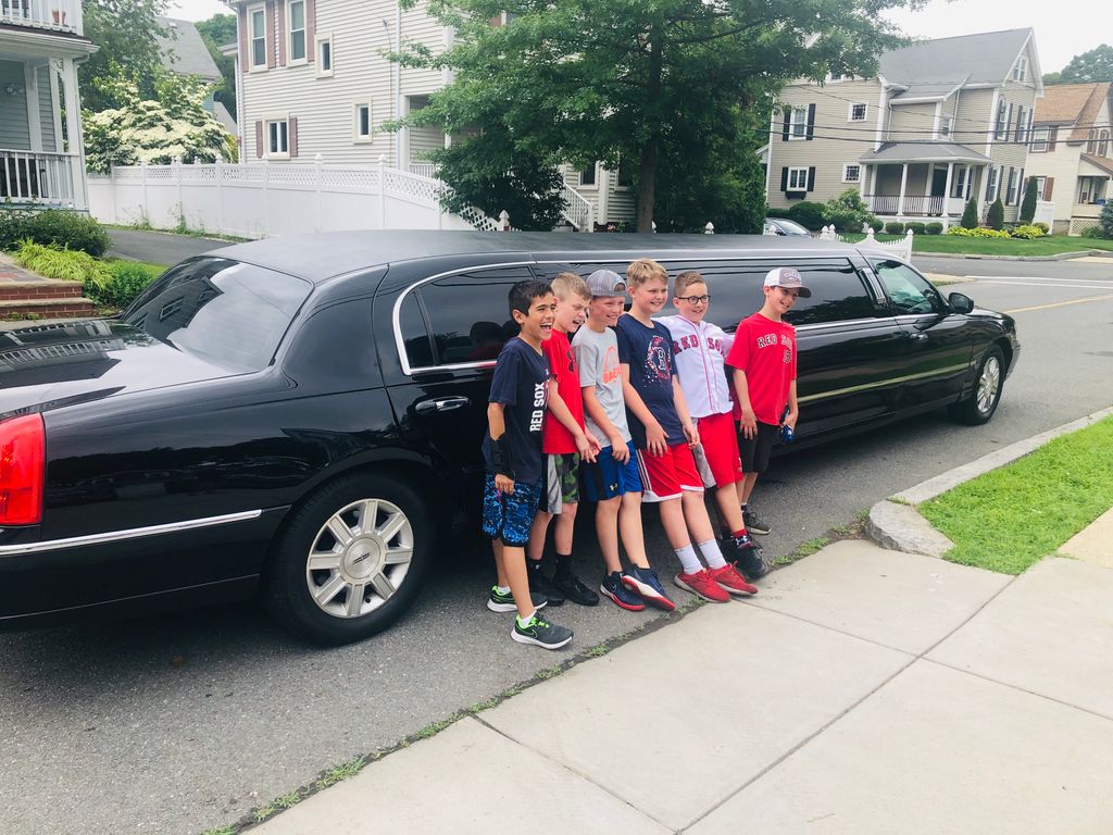 Boston-limo-ride-Car-Service-1