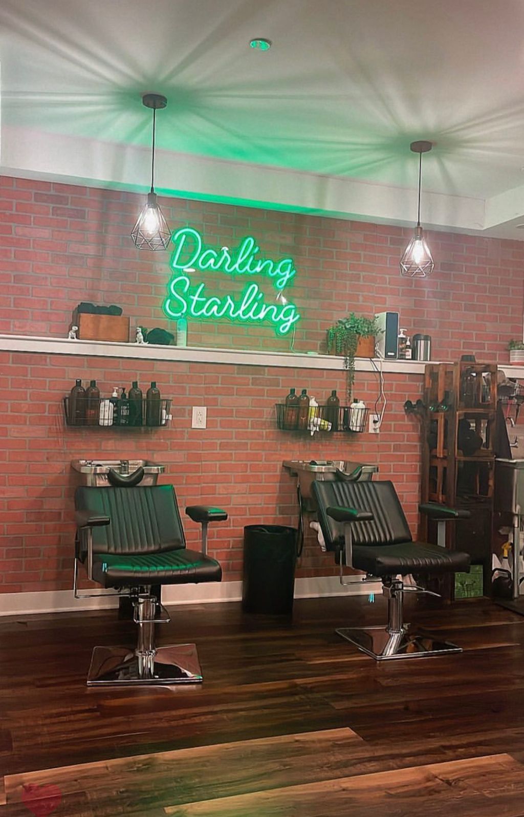 Darling-Starling-Salon