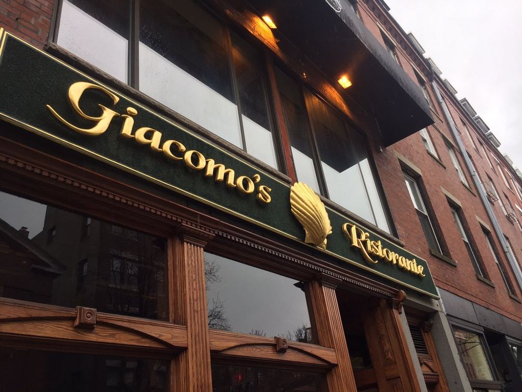 Giacomos-Boston-North-End
