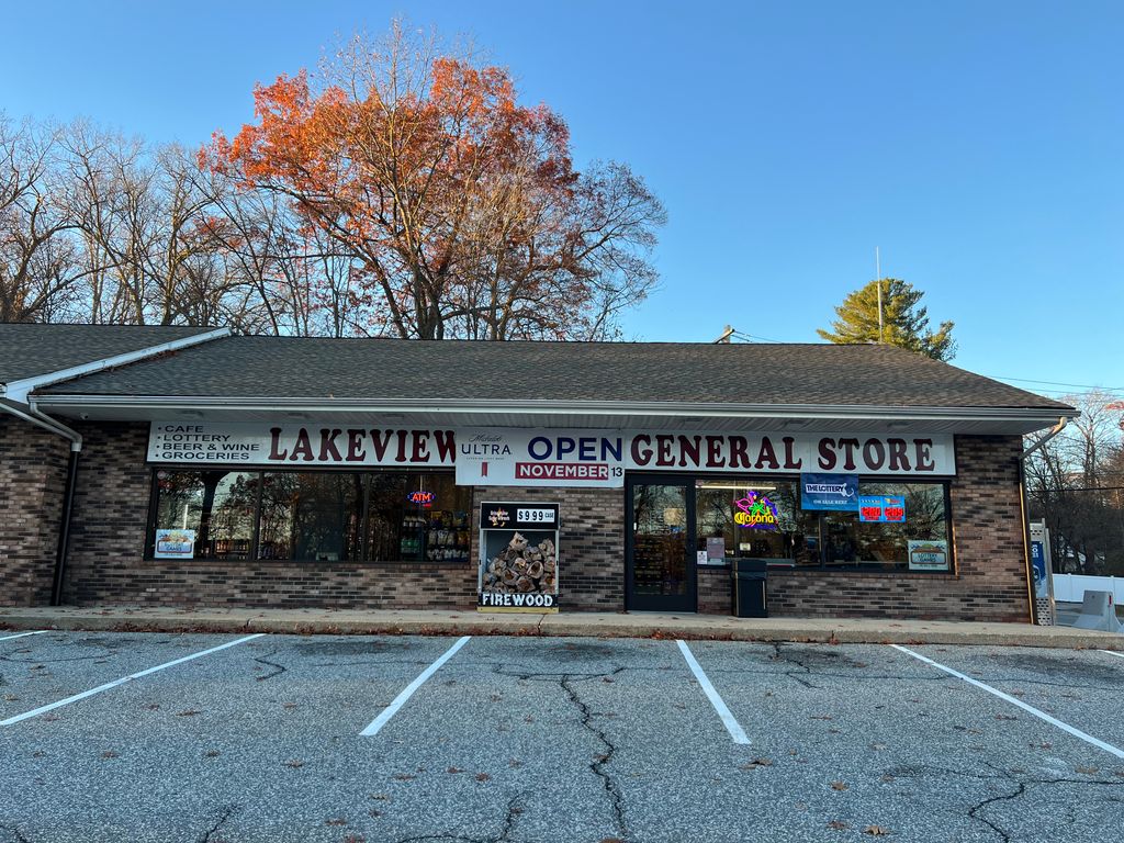 Lakeview-General-Store