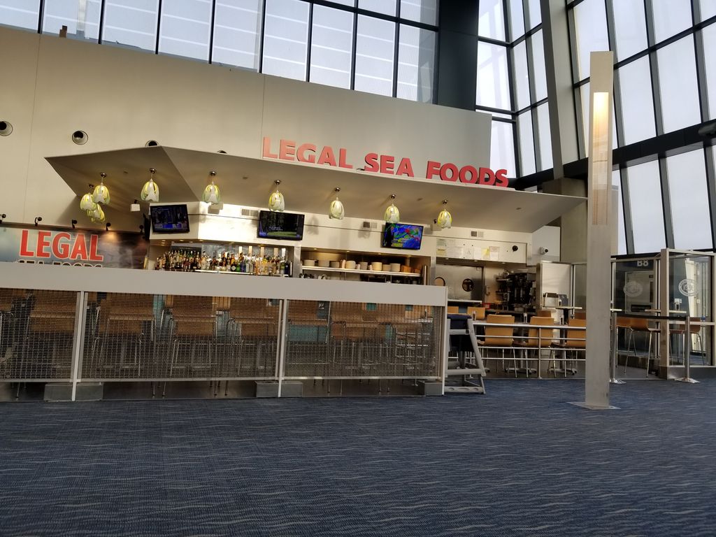 Legal-Sea-Foods-Boston-Logan-Airport-Terminal-A