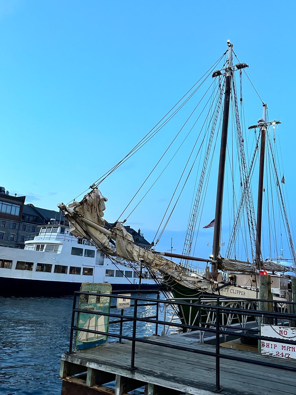 Liberty-Fleet-of-Tall-Ships-Boston-1