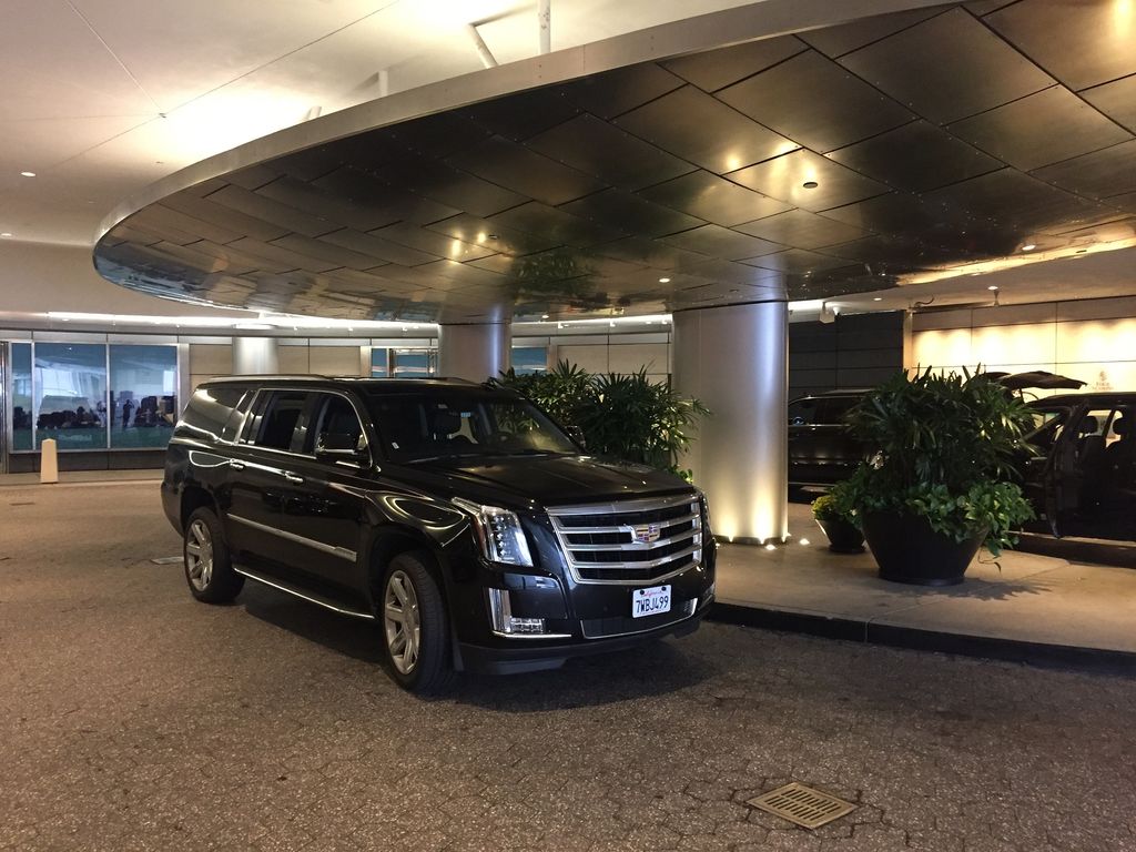 Limousine-Service-in-Boston-Limo-SF-VIP-Worldwide-1