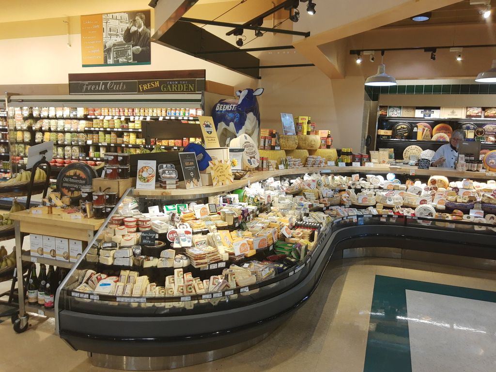 Lunds-Byerlys-Plymouth-1