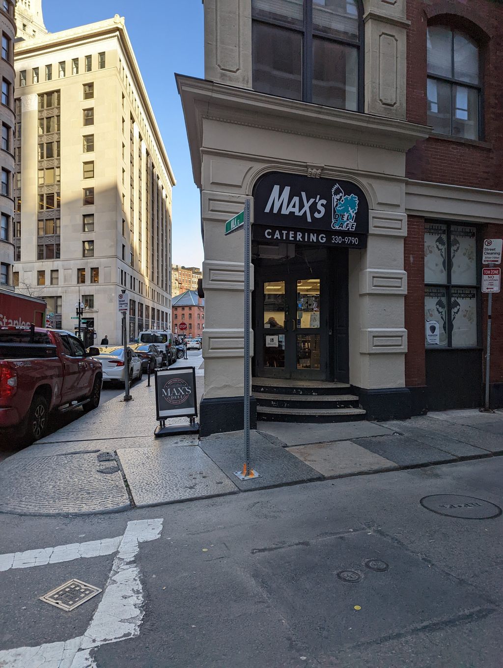 Maxs-Deli-Cafe