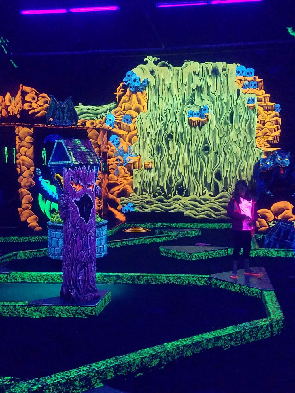 Monster-Mini-Golf-Seekonk