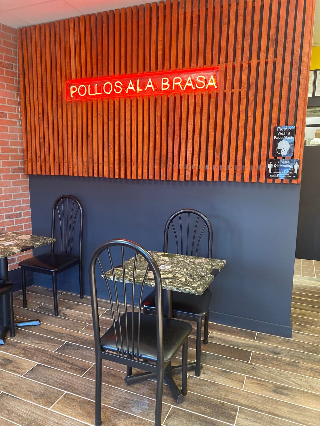 Pollos-A-La-Brasa-Betos