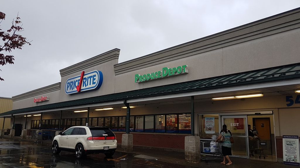 Price-Rite-Marketplace-of-Southbridge-St