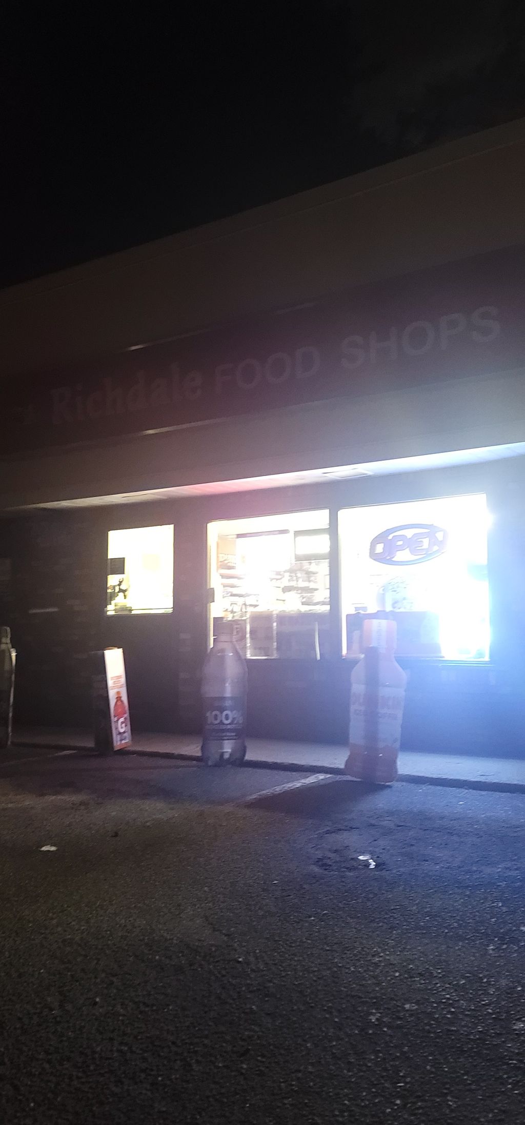 Richdale-Food-Shops