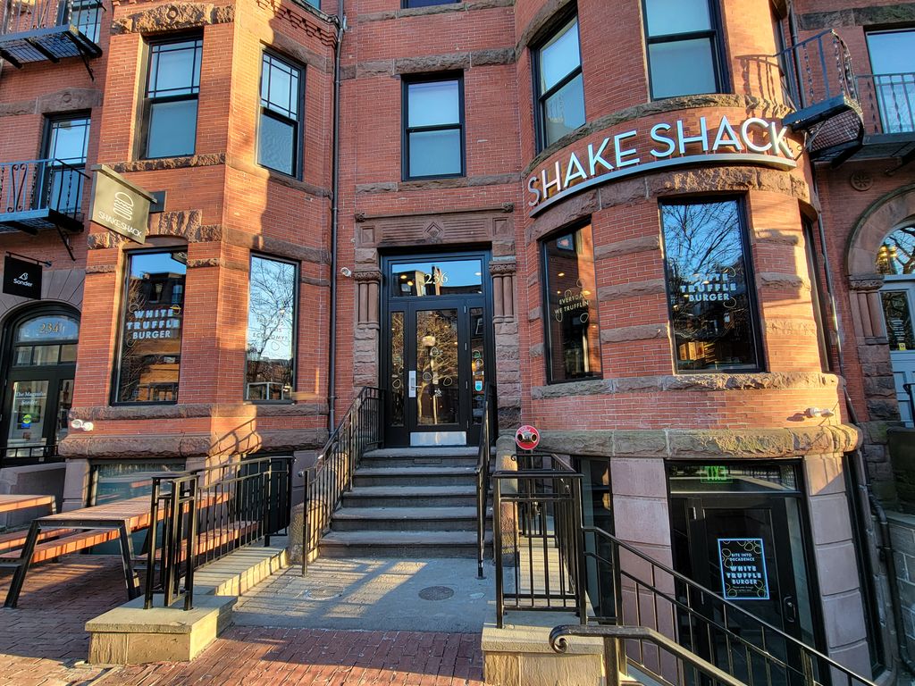 Shake-Shack-Newbury-Street