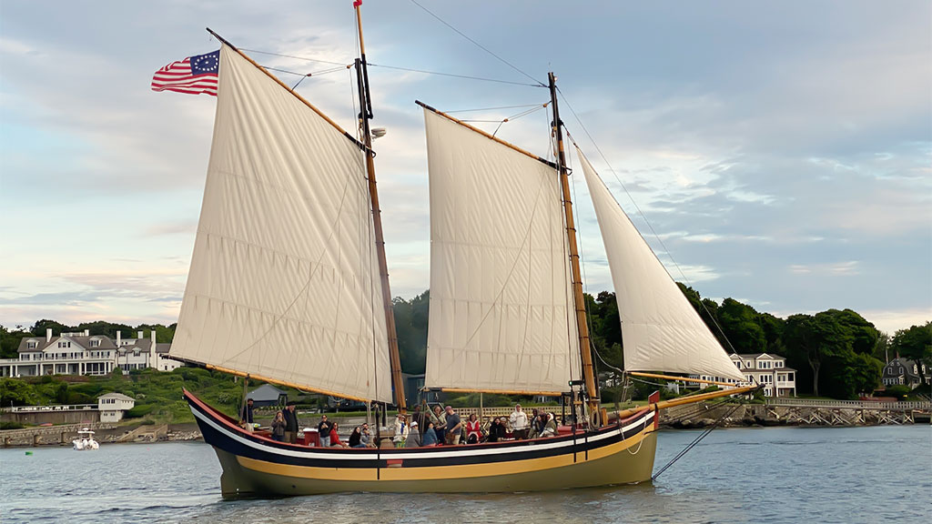 Fame of Salem Sailboat Tour