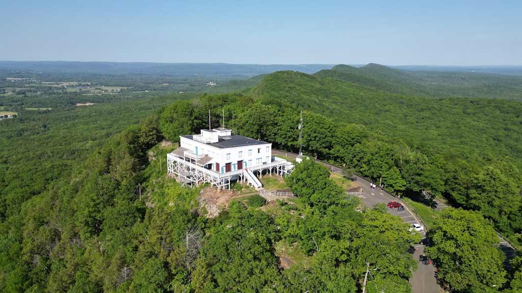 Mount Holyoke Summit House (Hadley)