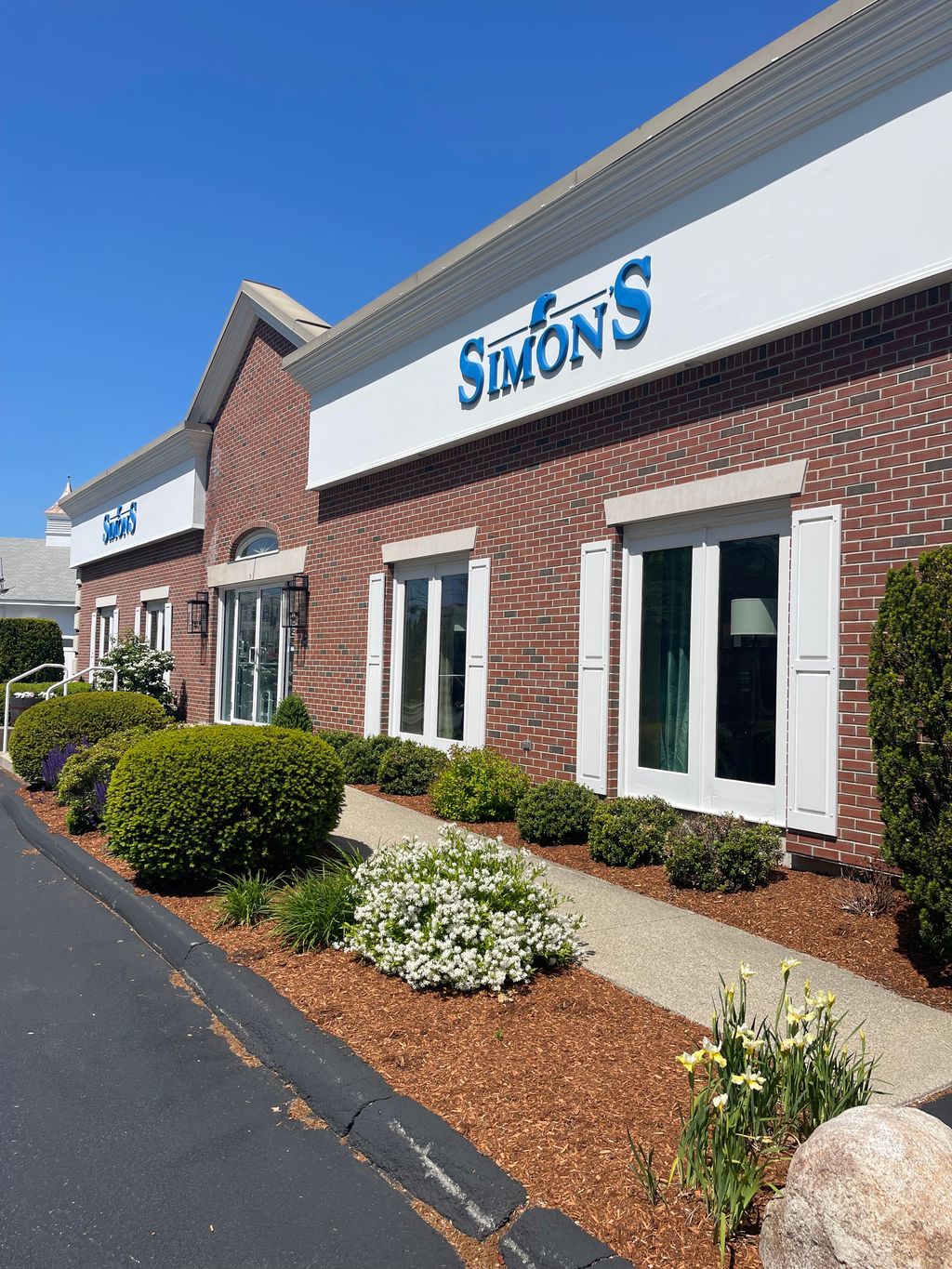 Simons-Furniture-Mattresses-Appliances