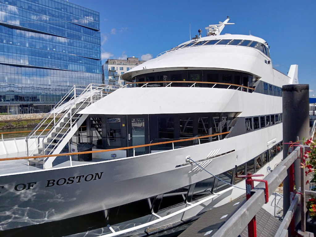 Boston Harbor City Cruises - Seaport Commonwealth Pier