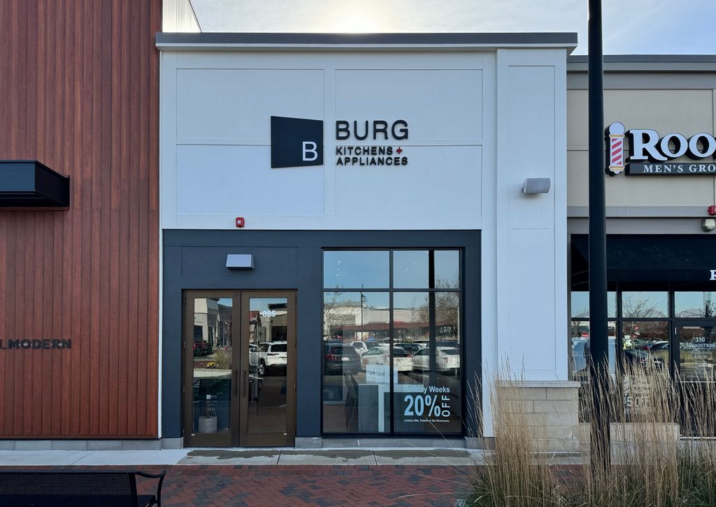 Boston-Team-Burg-Kitchens-Appliances-Showroom-2