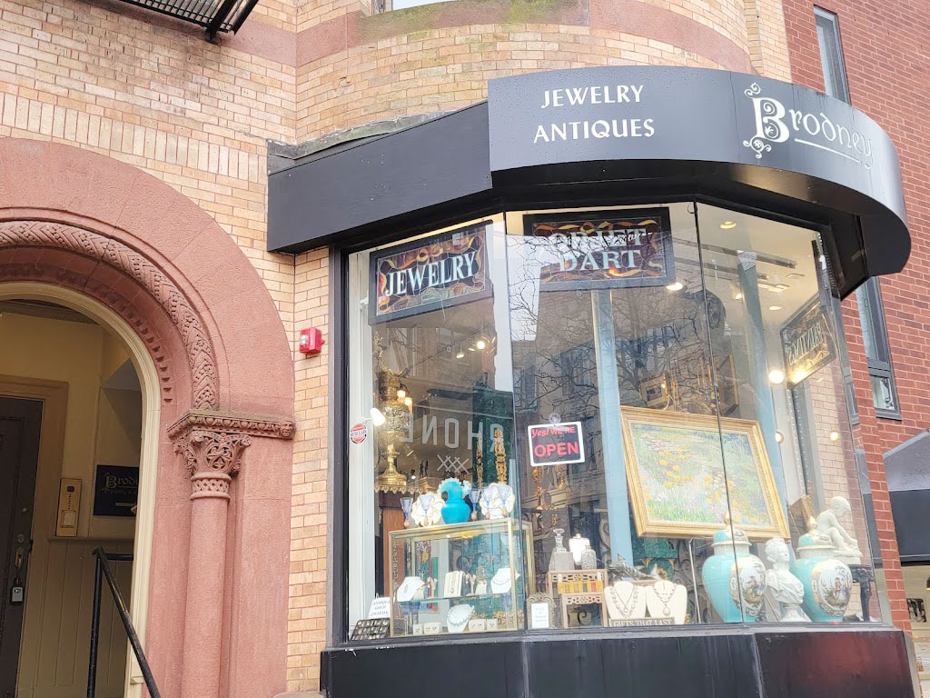 Brodney Antiques & Jewelry