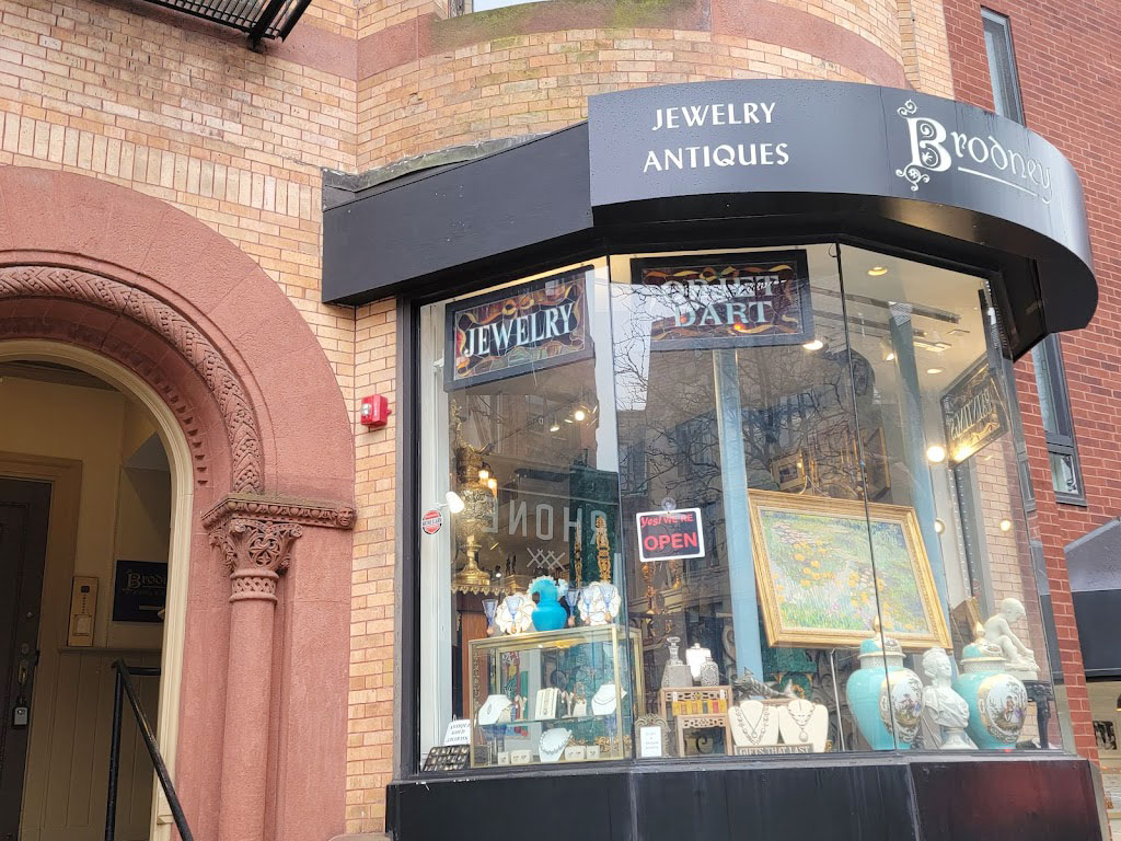 Brodney Antiques & Jewelry