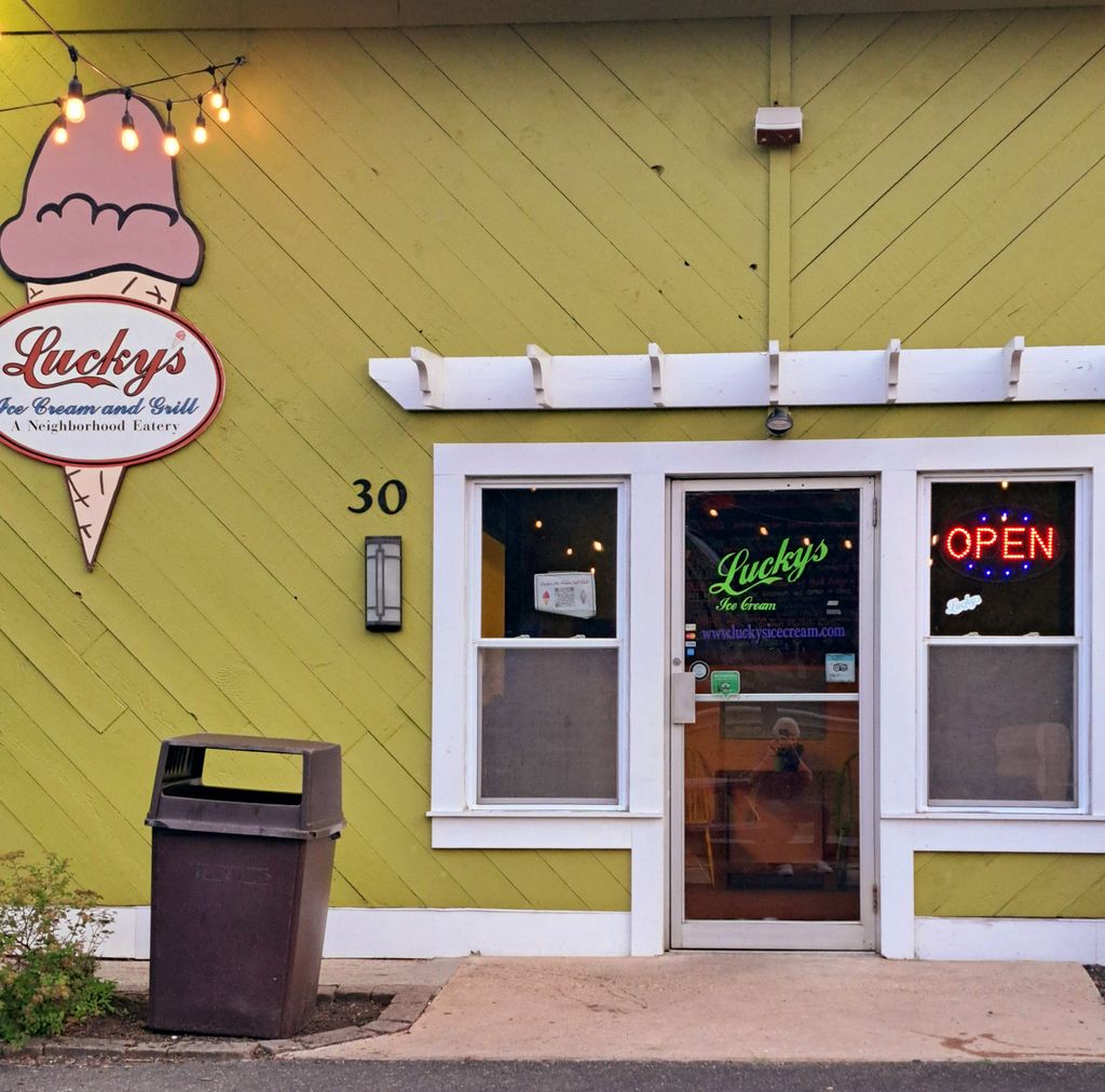 Luckys-Ice-Cream