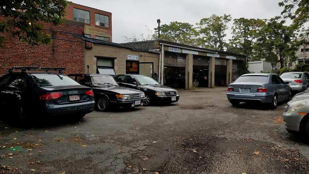  Mecca Motors