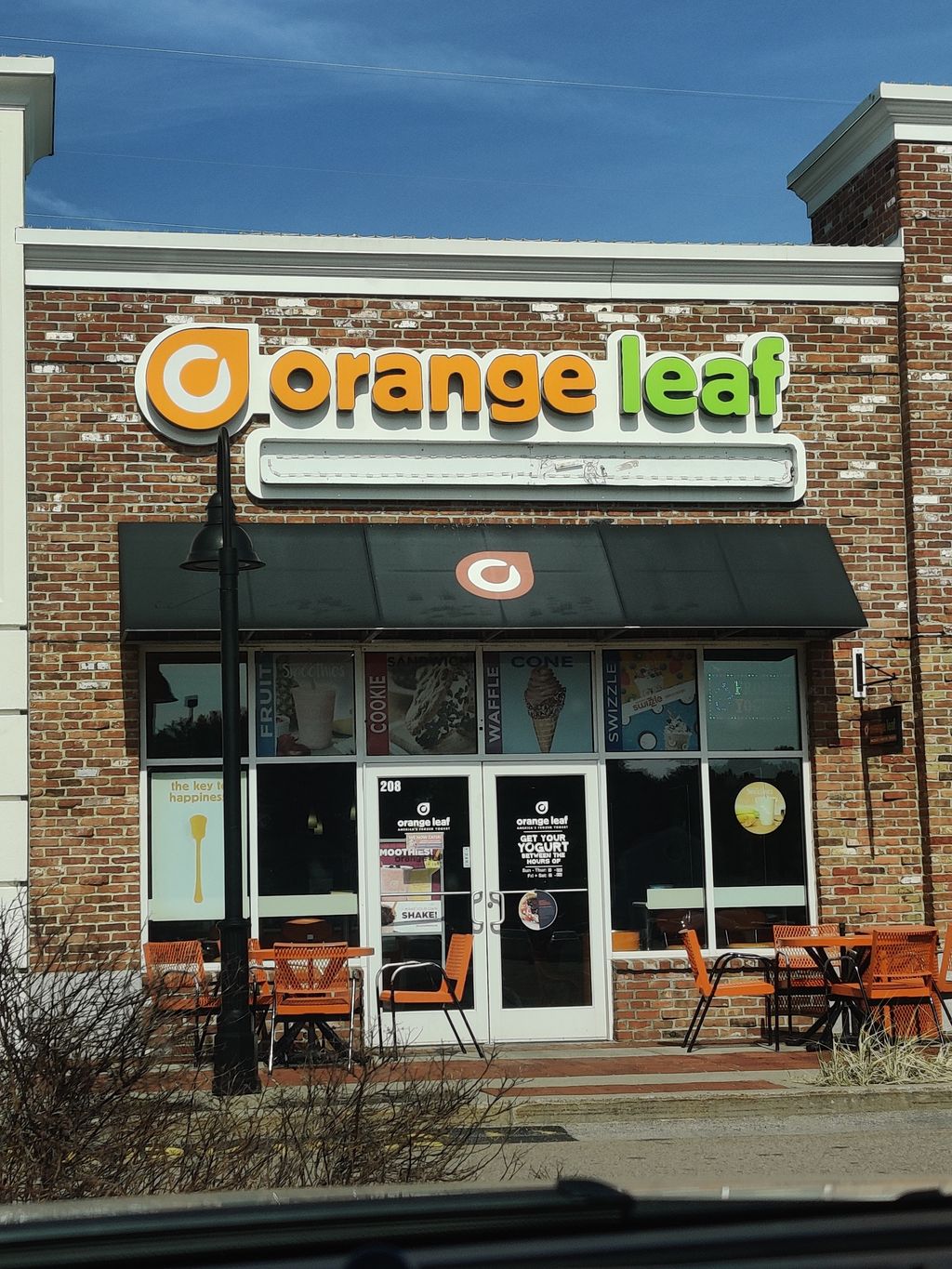 Orange-Leaf-Frozen-Yogurt-1