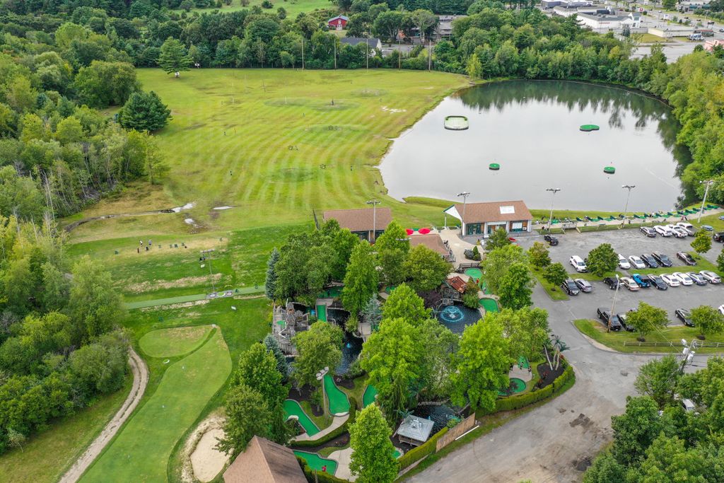 Paradise-Family-Golf