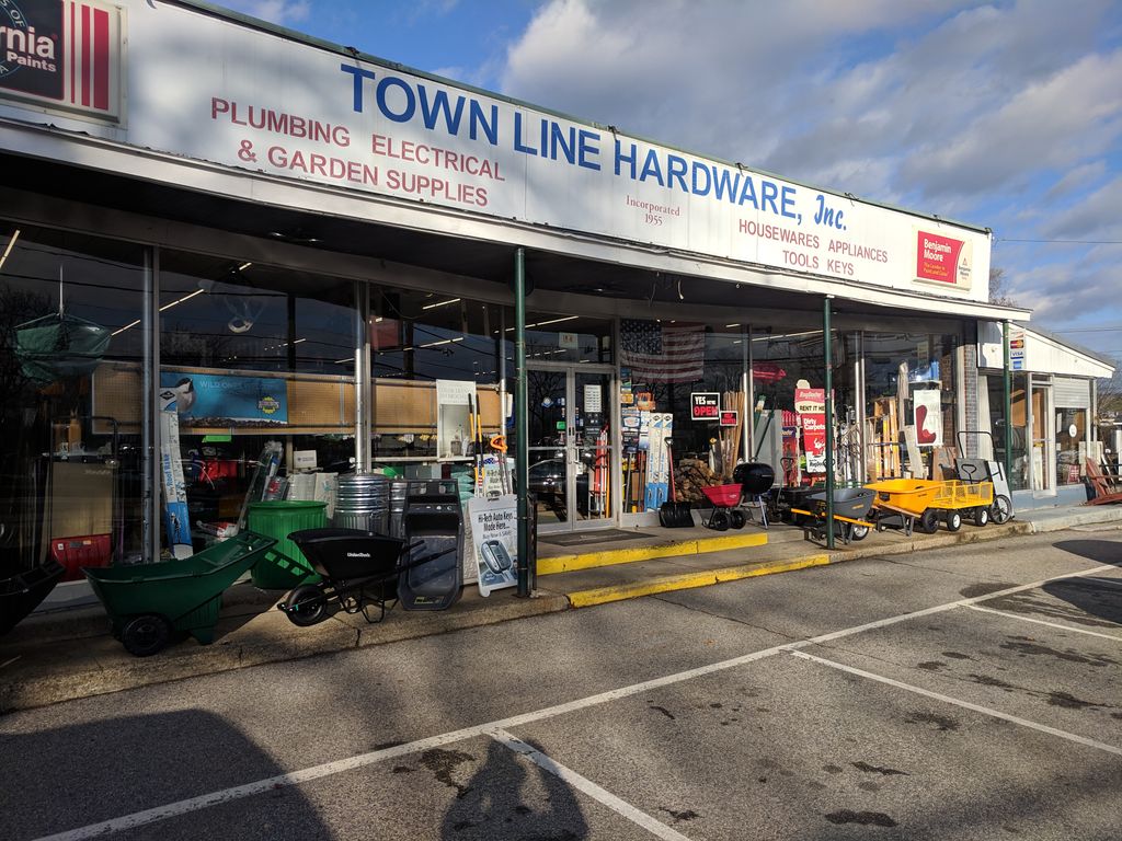 Town-Line-Hardware