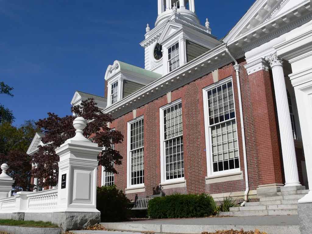 13 Best Boarding High Schools in Boston for 2024: Top Picks for Quality ...