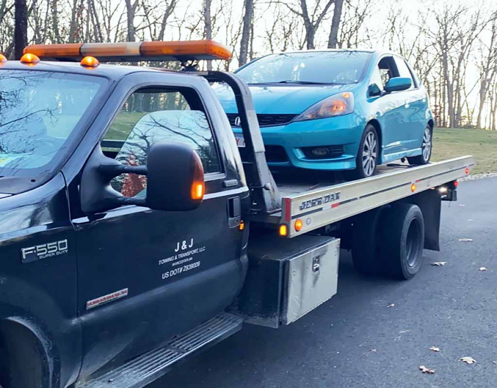 J & J Towing & Transport