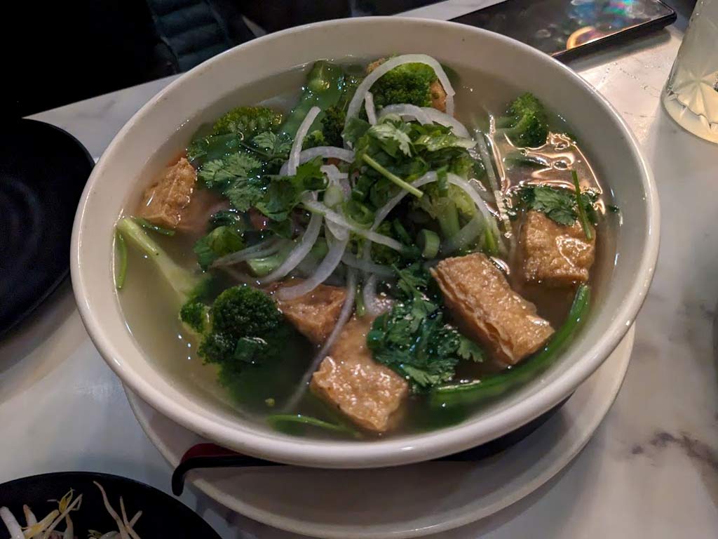 Pho Dac Biet at Lê Madeline