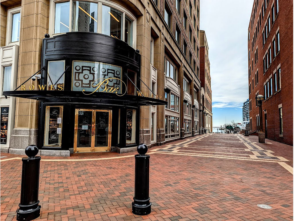 Rowes Wharf Sea Grille